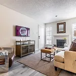 Cozy North Dallas One Bedroom Stay