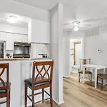 Cute Affordable Stay In Central Dfw