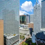 26Th Fl Bold Cozysuites With Pool, Gym