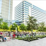 Contemporary Lux 1Bd Downtown