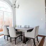 Elegant Executive Escape 3800 Sqft 5 Bedroom Home