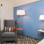 Hilton Garden Inn Dallas / Market Center