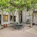 Dallas Condo With Pool Access About 4 Mi To Downtown!