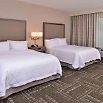Hampton Inn & Suites Dallas Market Center