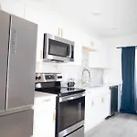 1Br/1B Plush Peaceful Escape