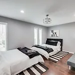 Fantastic Luxury 5 Bedroom With Hot-Tub Close To Downtown Dallas