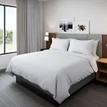 Staybridge Suites Dallas Market Ctr Love Field, An Ihg Hotel