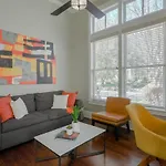 Upscale Uptown Estate In Heart Of Dallas