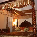 Alla\'S Historical Bed And Breakfast, Spa And Cabana