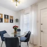 ༄Entire Townhome༄2B/2Ba/2Parking༄ Backyard