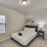 Your Vibrant Dallas Getaway Home