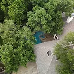 Dallas Gem 5 Bedrooms Home With Pool Game Room
