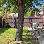 Lone Star Hideaway