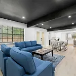 Incredible Modern 4 Bedroom