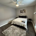 Downtown Dallas - Modern 1Bed 1Bath Escape