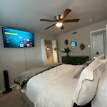 Downtown Dallas Luxe Retreat 1Bd