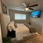 Downtown Dallas Luxe Retreat 1Bd