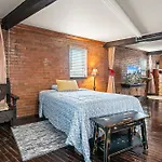 Dallas Farmers Market Apartment, Just Right In Downtown Dallas Tx Perfect Place
