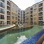 Spacious Uptown Gem Free Parking Pet Friendly