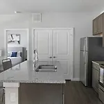 Landing At Clark Ridge Canyon - 1 Bedroom In Dallas