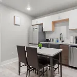 Elegant King Apartment Near Downtown Dallas