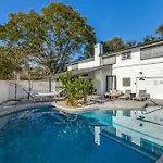 Stunning 5Br 2Ba Holiday Home With Private Pool And Cinema