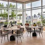 Stunning High-Rise Apartment On Mckinney Avenue