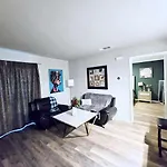 Dallas Full Apartment With Parking Washer Dryer