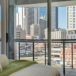 City Lights 2Br I Parking I King Bed I Workspace