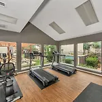 Landing At Oak Meadow - 1 Bedroom In Dallas