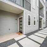 Brs W Ensuite Baths L Pet-Friendly L Central Loc