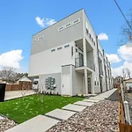 Brs W Ensuite Baths L Pet-Friendly L Central Loc