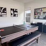 Pool 4 Bedroom Luxury Home In The Heart Of Dallas