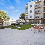 2Br Gated Apt Free Parking Gym Pool Near Galleria