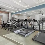 2Br Gated Apt Free Parking Gym Pool Near Galleria