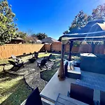 Zen Back Yard With Hot Tub, Firepit, Spa At Home
