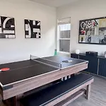 Pool 4 Bedroom Luxury Home In The Heart Of Dallas