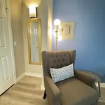 Downtown Dallas Luxe Urban Haven 1Bd Retreat