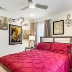 Dallas Flair House Midway-Hollow, Uptown Close By