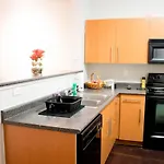 Downtown Dallas Beautiful Poolside Apartment