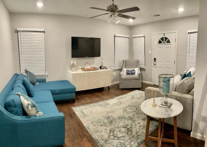 Central Dfw Close To Stadiums And Downtown Dallas!