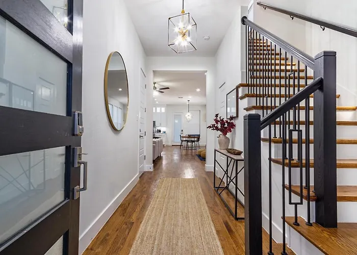 Beautiful Contemporary 4Br Near Downtown Dallas