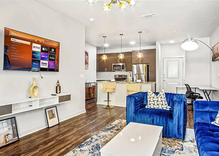 Contemporary Lux 1Bd Downtown