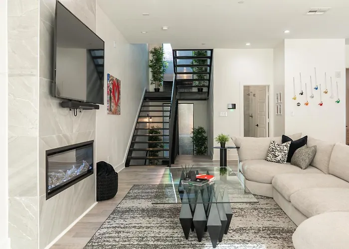 Banksy-Inspired Urban Home In Bishop Arts