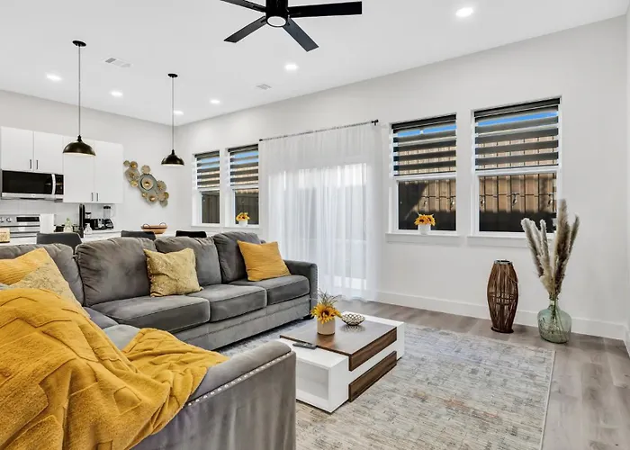 Urban Haven In The Heart Of Dallas L Pet Friendly