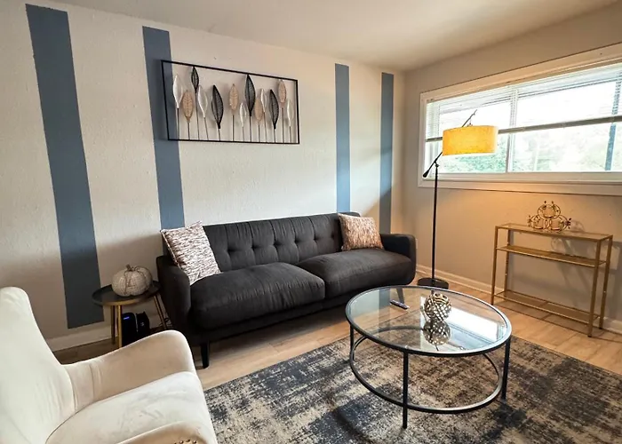 Downtown Dallas Luxe Urban Haven 1Bd Retreat
