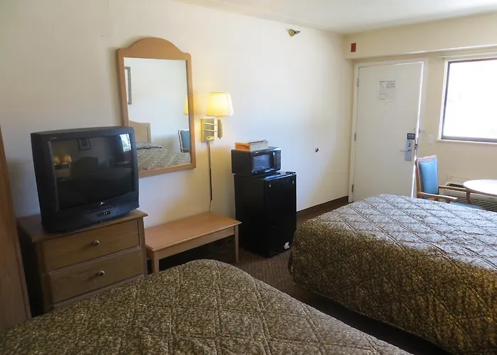 Super 7 Inn Dallas-East