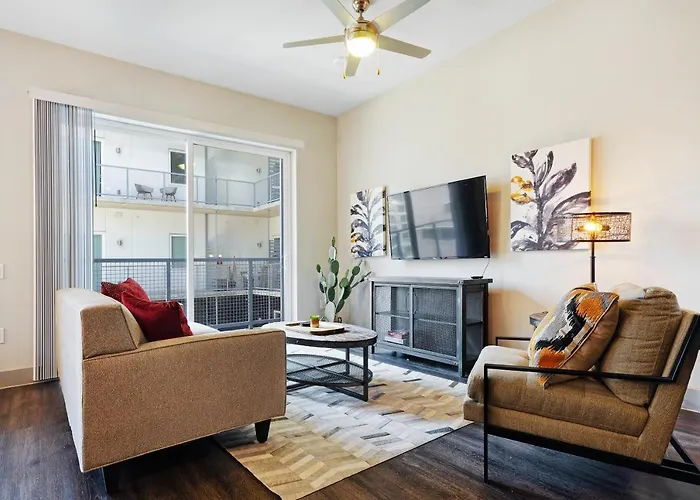 Miro Uptown Apartments