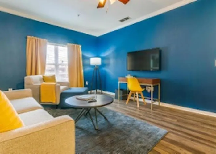 Kasa Dallas West End