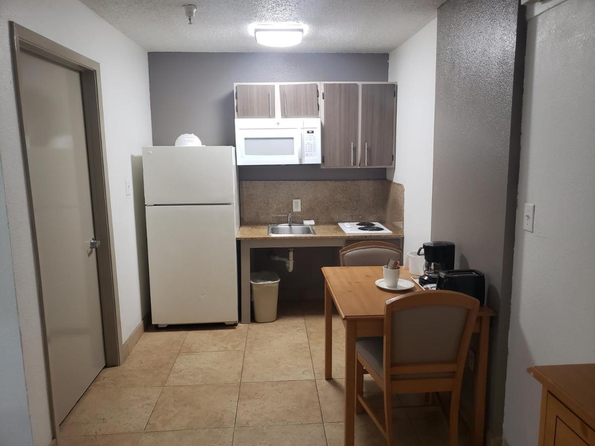 Hotel 6-dallas, Tx - North - Richardson
